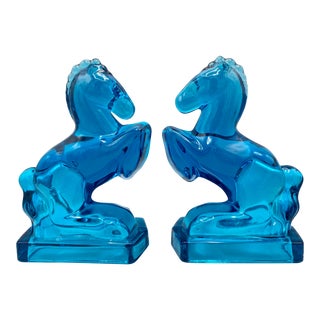 Mid Century Blue Glass Horse Bookends by l.e. Smith - a Pair For Sale