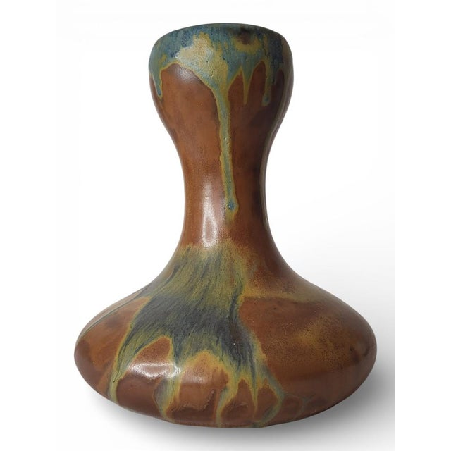 Puisaye stoneware vase signed Alfred Lebret (1871-1955). Made in the 1920s or 1930s. Length 17 cm Width 17 cm Height 19 cm...