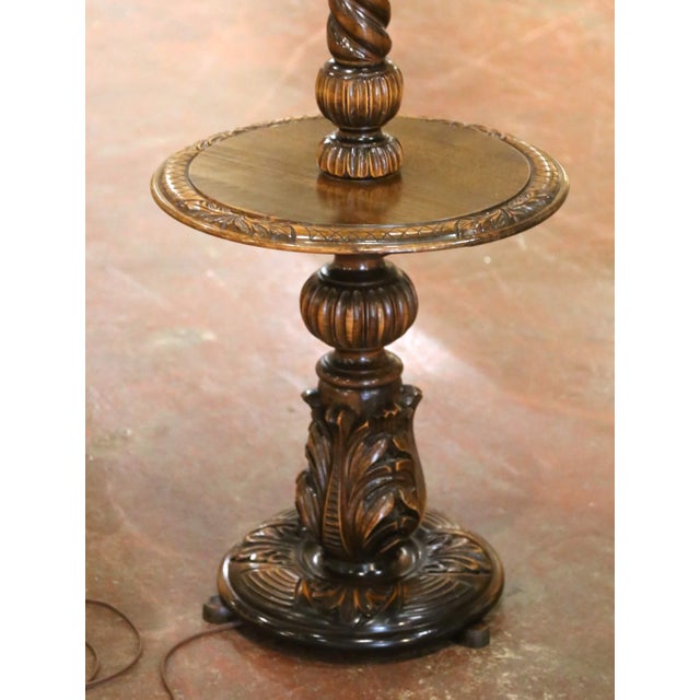 French Early 20th Century French Louis XIII Walnut Barley Twist Floor Lamp With Table For Sale - Image 3 of 9