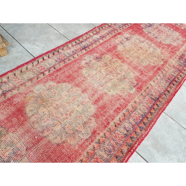 1950s Oushak Vintae Hallway Runer Rug For Sale - Image 5 of 10