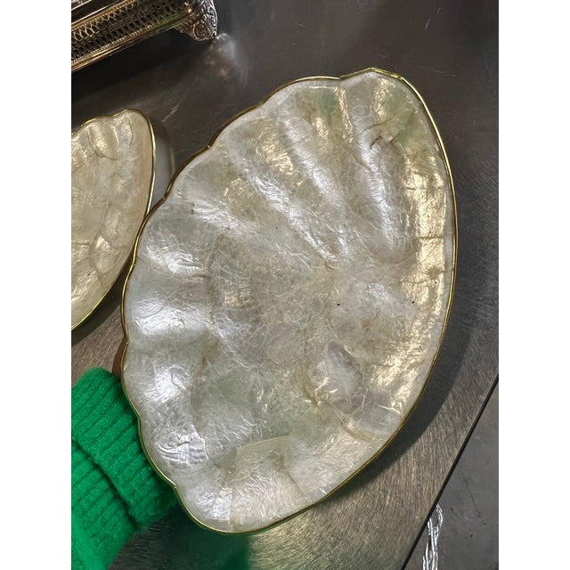 White 1970s Mother of Pearl Pair of Shell Design Plates For Sale - Image 8 of 9
