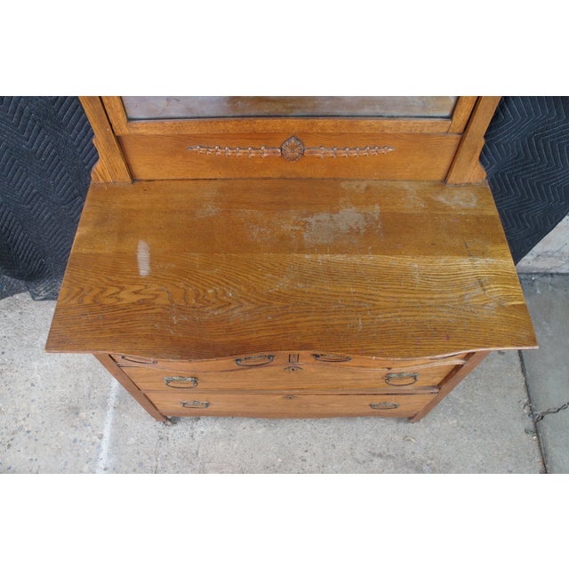 Antique Victorian Quartersawn Oak Serpentine Mirrored Chest of Drawers Dresser For Sale - Image 6 of 16