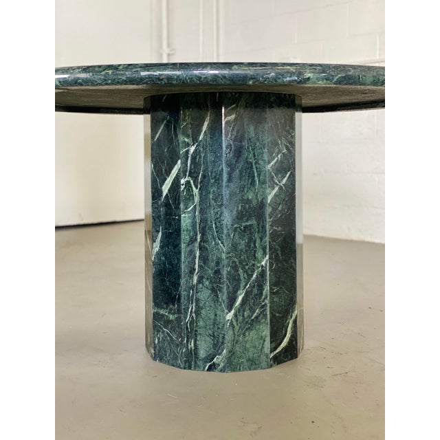 1970s Italian Round Emerald Green Marble Stone Dining or Center Table
