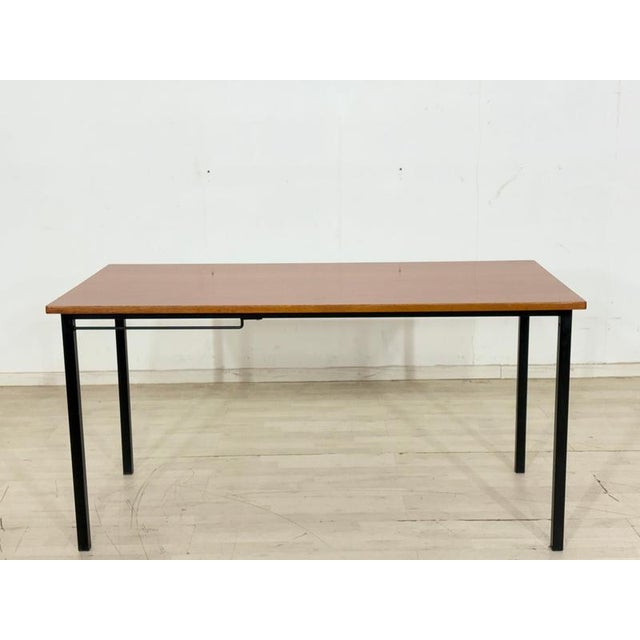 High-quality teak table from the Danish manufacturer Labofa. The table impresses with its timeless, minimalist mid-century...