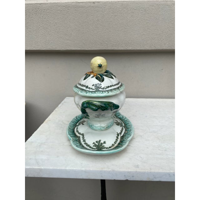 French Faience Sunflower Tureen Creil Et Montereau, Circa 1890 For Sale - Image 9 of 10