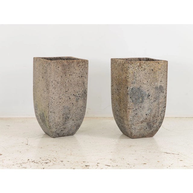 Brutalist Brutalist Inspired Pair of Mixed Stone Planters, 20th Century For Sale - Image 3 of 9