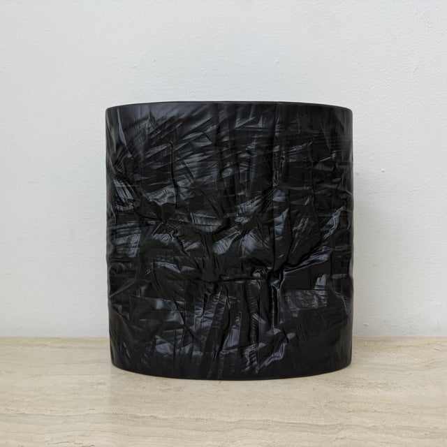 Ceramic Bisque Black Porcelain Paper Relief Vase by Martin Freyer for Rosenthal, 1970s For Sale - Image 7 of 17