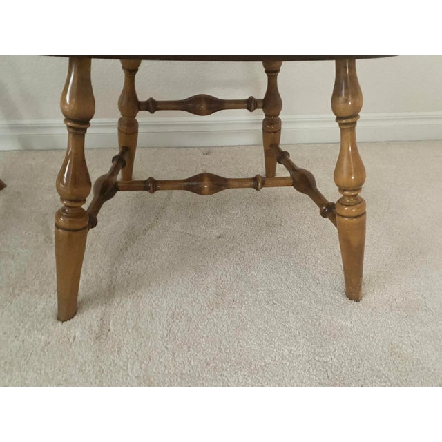 Vintagte Exquisite Nichols & Stone Pair of Windsor Comb Back Captains Armchairs Excellent Condition For Sale - Image 9 of 16