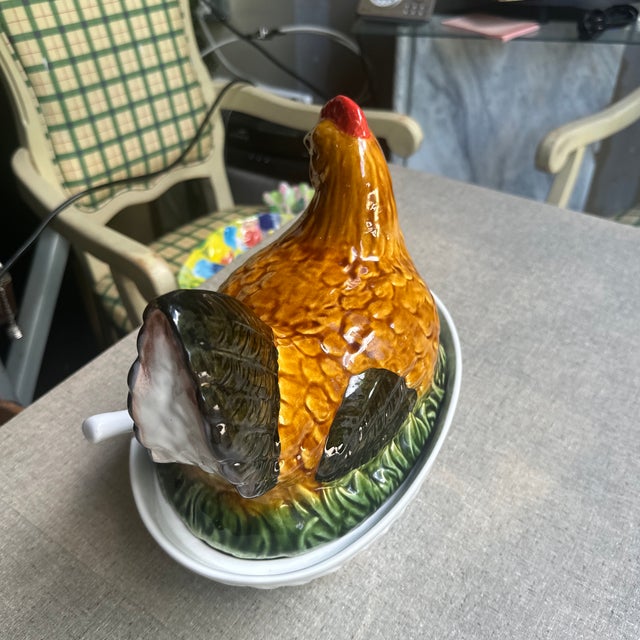 1970s 1970s Majolica Style Hen Tureen With Ladle For Sale - Image 5 of 7