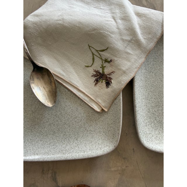 Off-white Vintage Glidden Pottery Speckled Square 8.25” Plates – Mid-Century California Stoneware, Set of 2 For Sale - Image 8 of 10