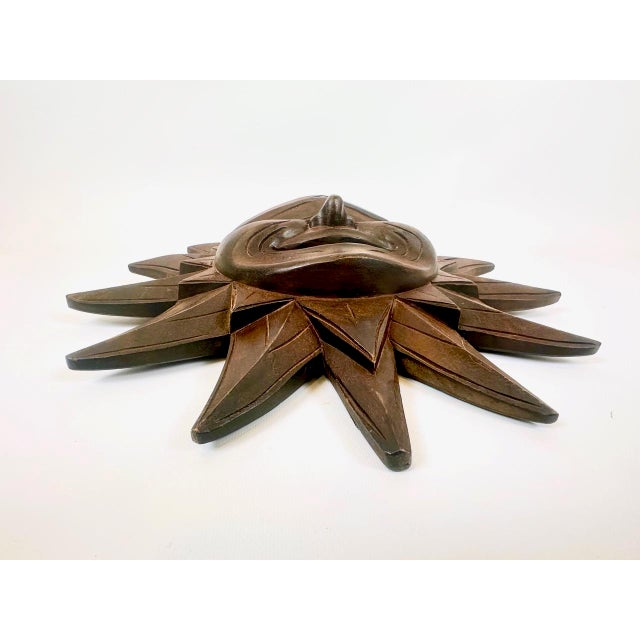 Wooden Carved Sun Face Sunburst Wall Sculpture, 20th Century For Sale - Image 5 of 15