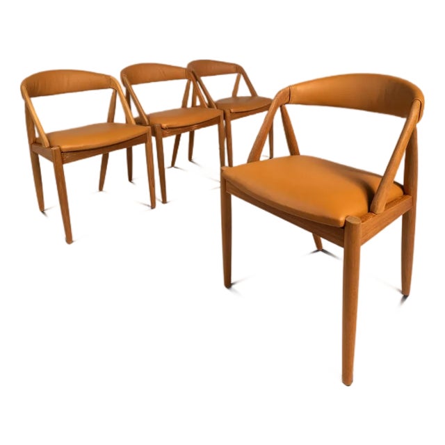 Set of Four (4) Mid-Century Danish Modern Model 31 Dining Chairs in Teak & Leather Attributed to Kai Kristiansen for Schou Andersen, Denmark, C. 1960s For Sale