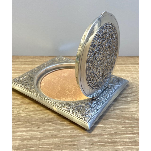 Pocket Powder Compact in Sterling Silver, 1890s For Sale - Image 4 of 13