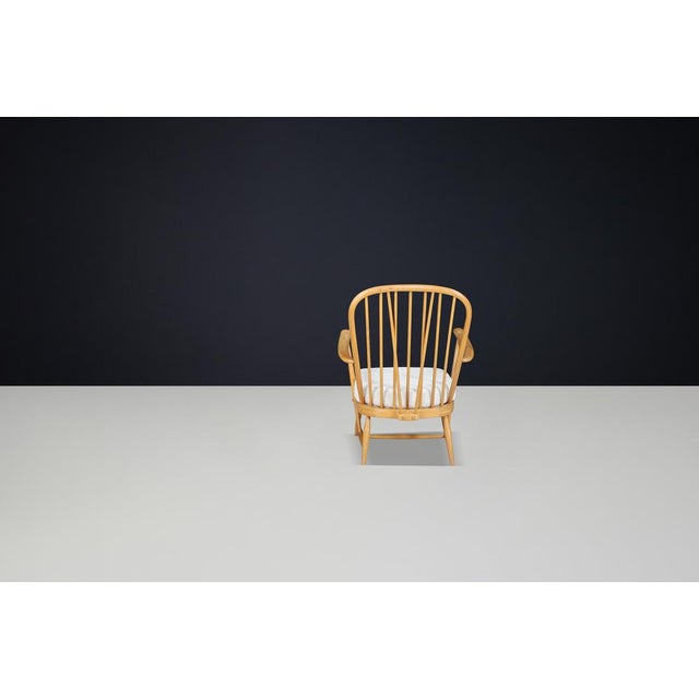 Wood Windsor Lounge Chair in Blonde Beech and Elm with New Bouclé Fabric from Ercol, 1960s For Sale - Image 7 of 10