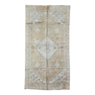 Vintage Honey Beige Moroccan Rug - 10.3 X 5.4 Ft For Sale