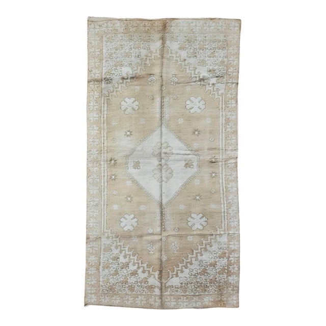 Vintage Honey Beige Moroccan Rug - 10.3 X 5.4 Ft For Sale