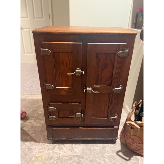 Early 20th Century Antique Oak Ice Box For Sale - Image 5 of 11