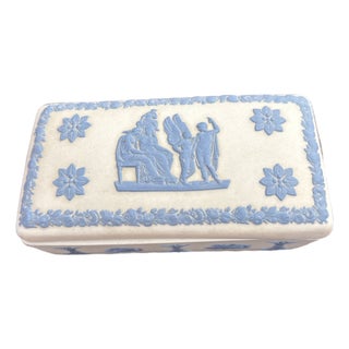 1940s Wedgwood White Trinket Box With Blue Women and Angels on Lid. For Sale