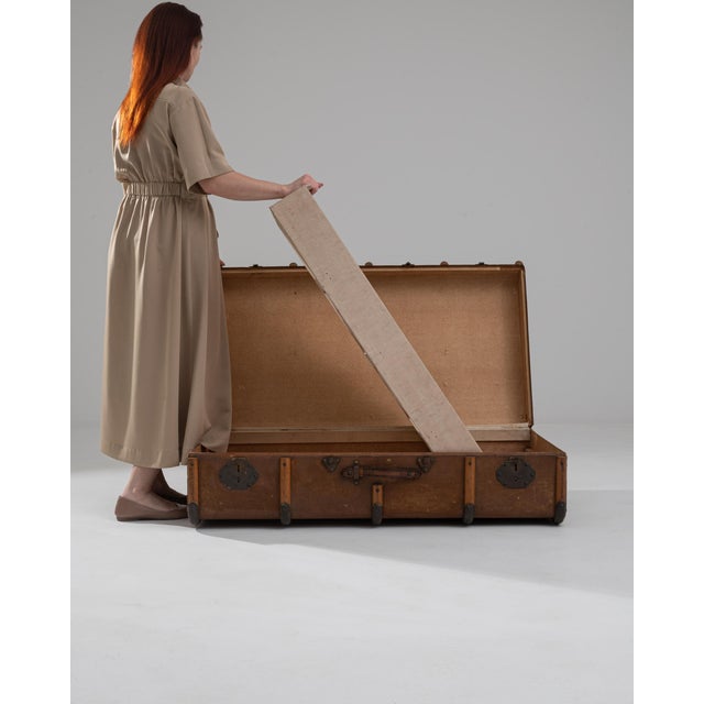 Early 20th Century 1900s French Wooden Trunk For Sale - Image 5 of 10