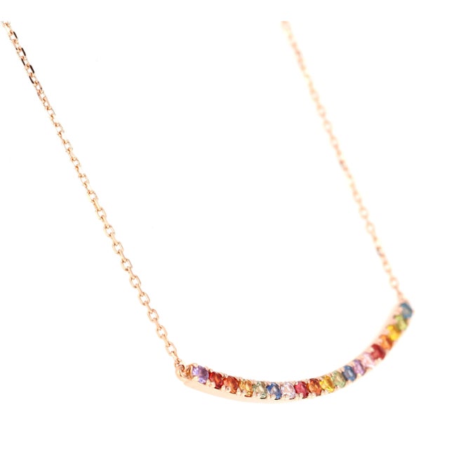 1.32 Carat Multicolor Rainbow Sapphire Yellow Gold Bar Chain Necklace For Sale - Image 4 of 8