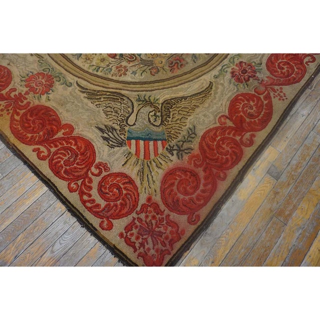 American 1920s Gray Classic Medallion Antique American Hooked Cotton Rug Square Carpet For Sale - Image 3 of 11