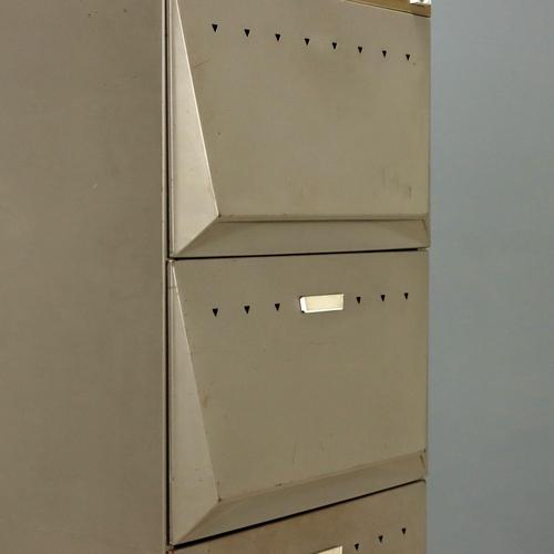 Synthesis Filing Cabinet by Ettore Sottsass for Olivetti For Sale - Image 3 of 9