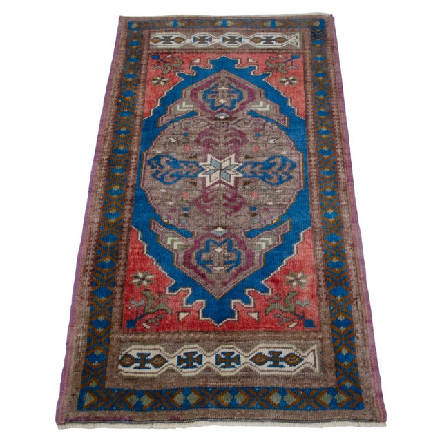 1970s 1970s Hand Knotted Small Oushak Rug Mini Rug Mat - 1'10" X 3'5" For Sale - Image 5 of 14