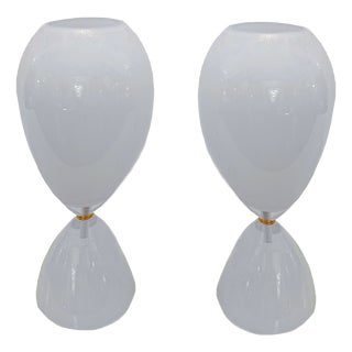 White Hourglass Table Lamps, 1970s, Set of 2 For Sale