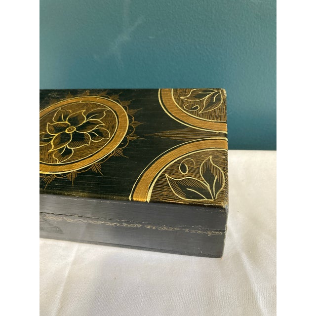 Vintage Gold and Black Lacquered Floral Decorative Box For Sale - Image 4 of 8
