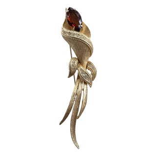 Sarah Coventry Garnet , Cubic Zirconia and Goldtone Flower Cali Lily Stick Pin For Sale