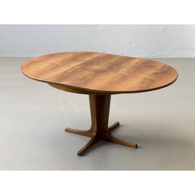 Wood Round Extendable Table in Walnut, 1960s For Sale - Image 7 of 18