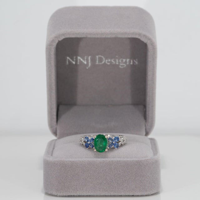Modern Zambian Emerald Ring With Natural Diamonds & Blue Sapphires: Solid 14k Gold, Size 6.75 For Sale - Image 3 of 9