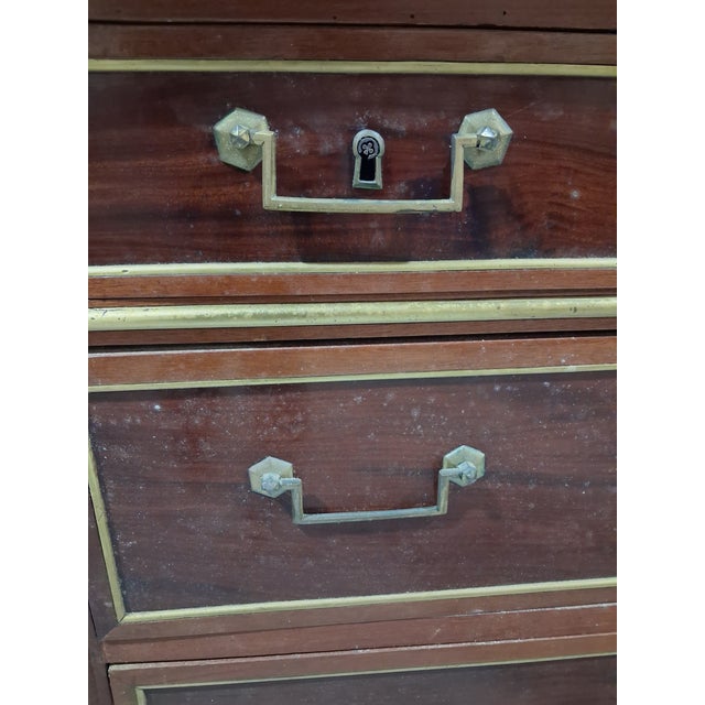Early 19th Century French Empire Mahogany Commode With Belgian Black Marble Top For Sale In New Orleans - Image 6 of 9