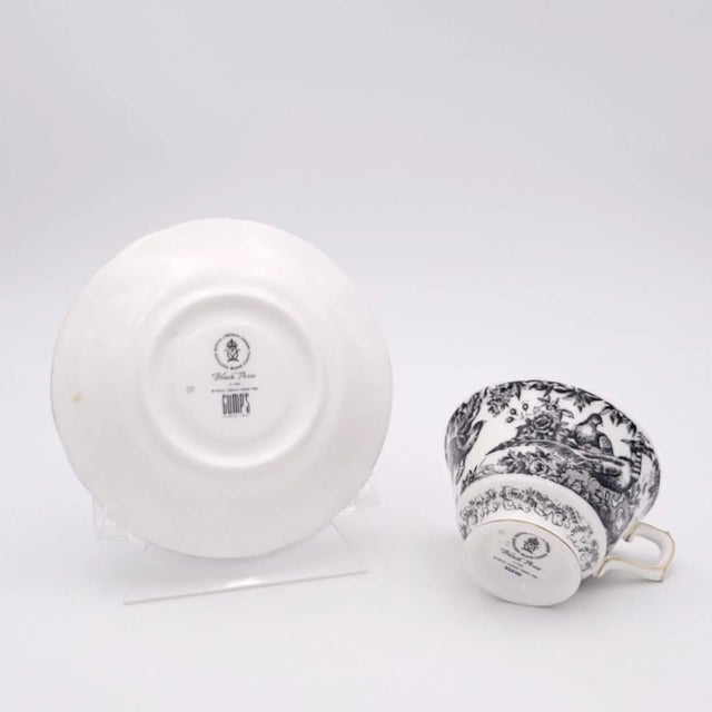 1940s Teacups and Saucers Set- 8 Pieces For Sale - Image 4 of 10