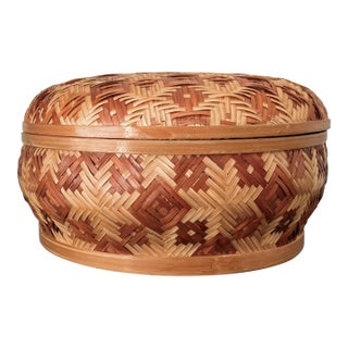 Circa 1970 Nicely-Sized Lidded Round Rattan Sewing / Whatnot Basket Box For Sale