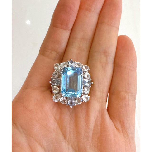 Bochic "Capri" Vintage Blue Topaz Ring Set In 18K Gold & Silver For Sale - Image 11 of 18