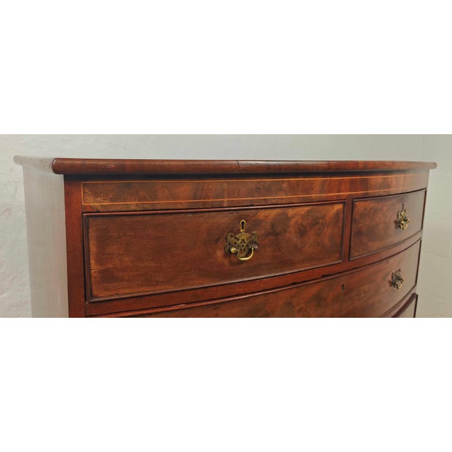 Victorian Bowfront Chest of Drawers, 19th Century For Sale - Image 6 of 17