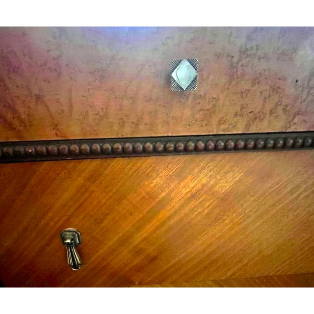 1920s J.B. Van Sciver Co. Art Deco Sunrise Bedroom Suite, C. 1928-1932 -Mahogany Mirror Ladies Dresser For Sale - Image 5 of 17