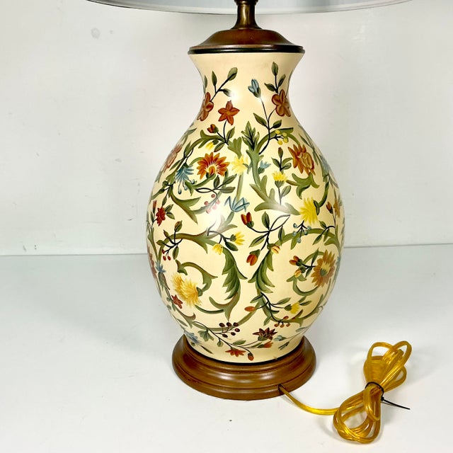 Asparagus 1980s Boho Chic Rustic European Italian Tuscany Style Ceramic Handpainted Flora Table Lamp With New Shade For Sale - Image 8 of 18