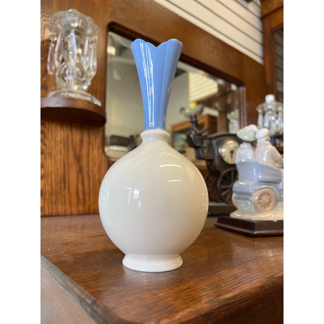 Mid-Century Modern Mid-Century Modern Art Deco Style Ceramic Bulb Vase – Ivory & Powder Blue For Sale - Image 3 of 4