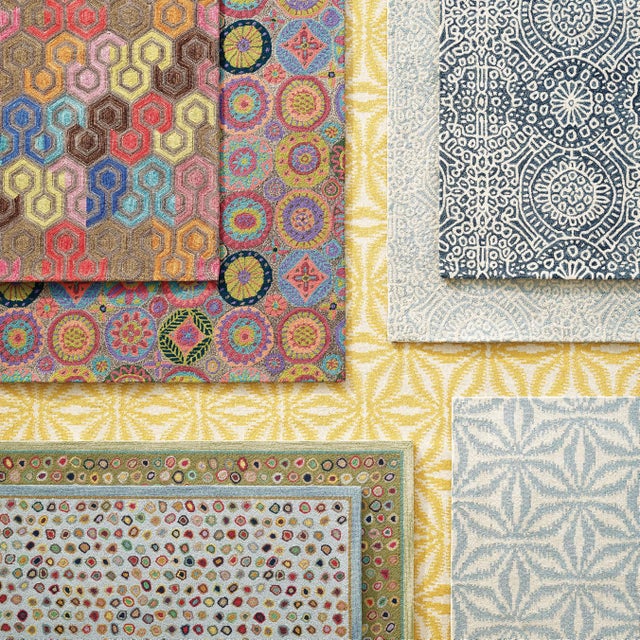 Dash & Albert by Annie Selke Aster Gold Micro Hooked Wool Rug, 2' x 3' Chairish