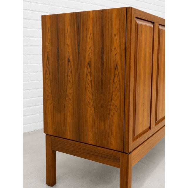 Extra Long Mid Century Modern Rosewood Credenza / Media Stand, C. 1960's For Sale - Image 9 of 16