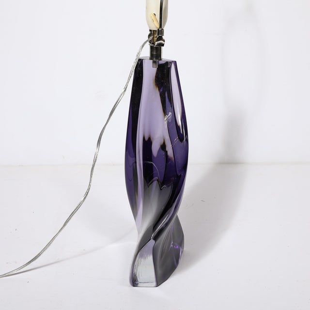 Mid-Century Amorphic Crystal Table Lamp in Smoked Amethyst W/ Maker's Stamp For Sale - Image 11 of 12