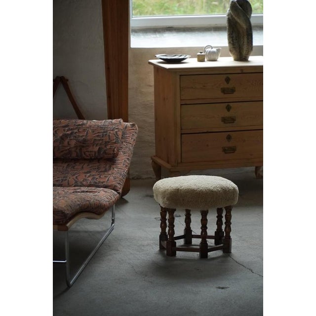 Baroque Danish Modern Hexagon Ottoman in Lambswool Upholstery, 1950s For Sale - Image 3 of 8