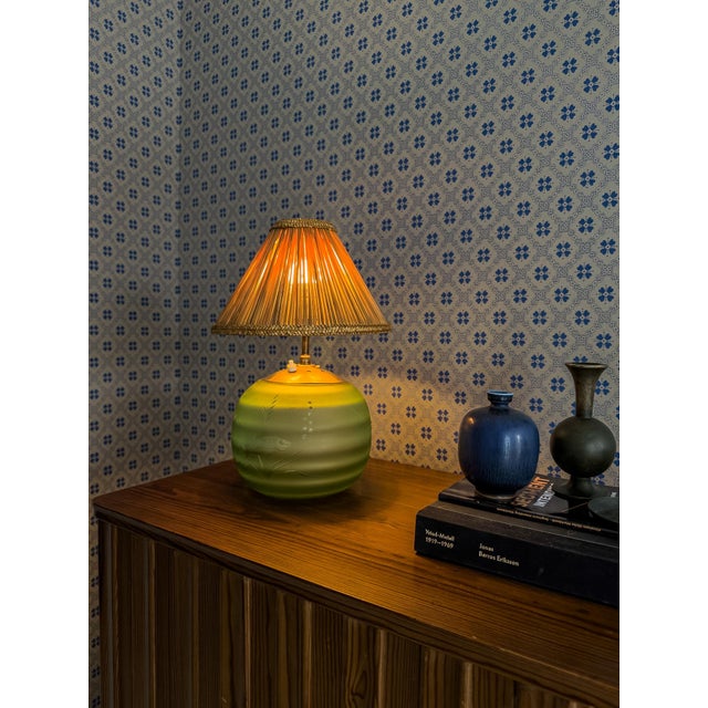 Table Lamp in Frosted Glass, Sea-Grass Shade and Brass by Edward Hald for Orrefors, Sweden, 1940s For Sale - Image 12 of 14
