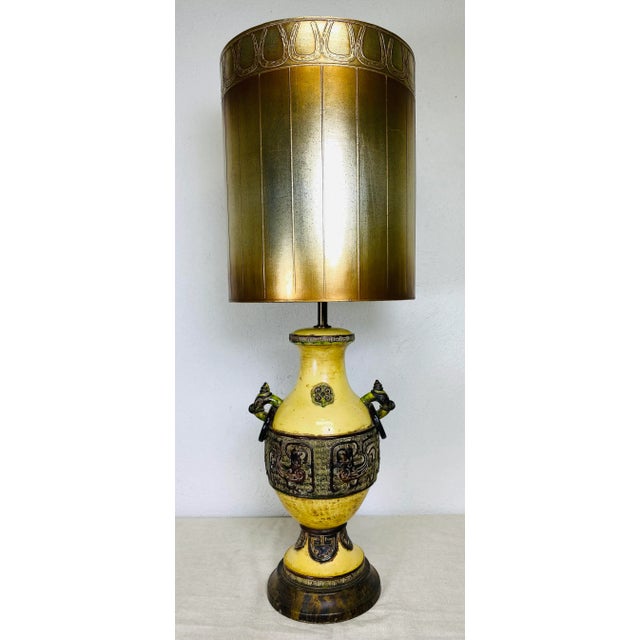 1950s Mid Century Vintage Large Pottery Asianist Style Table Lamp in the Manner of James Mont For Sale - Image 5 of 12