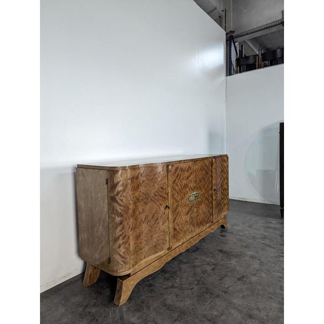 Art Deco Style Sideboard in Maple Veneer, in Very Good conditions.
