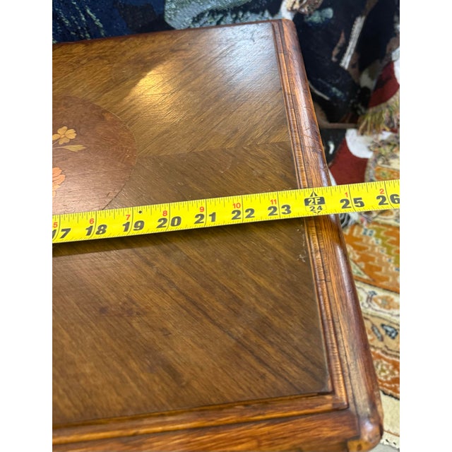 Brass Vanleigh Ny Mahogany End Table Oval Floral Marquetry Inlay & Cabriole Legs For Sale - Image 8 of 10