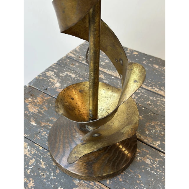 Vintage Spiraling Gilt Metal Table Lamp With Oak Base Attributed to Yasha Heifetz, Circa 1950s For Sale - Image 11 of 14