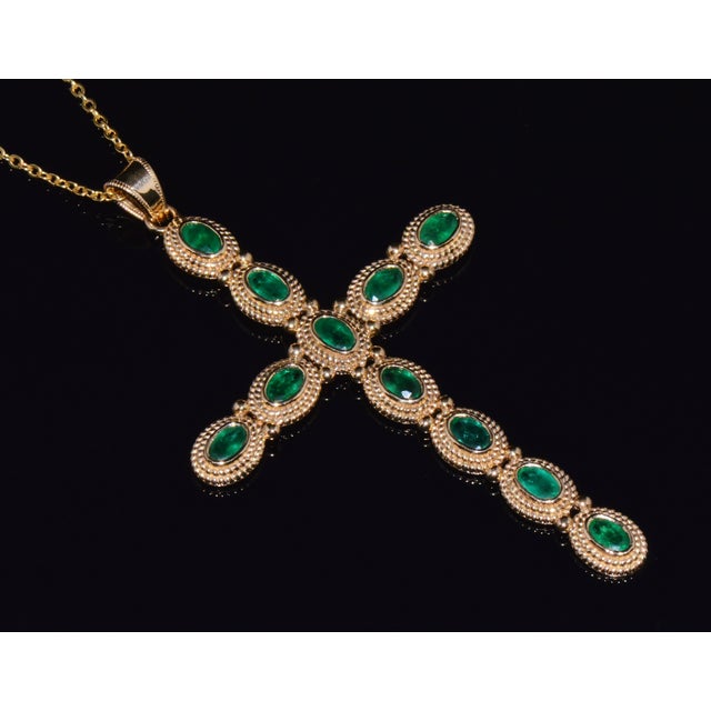 Religious Certified Natural 2.78cts Emerald 18k 750 Solid Gold Filigree Cross Byzantine Etruscan Pendant For Sale - Image 3 of 11